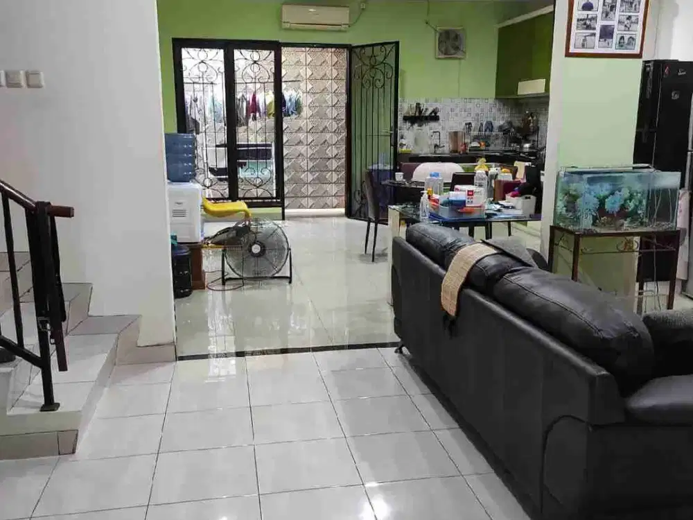 jual cepat rumah full furnished 2 lantai di taman sari harapan indah 2 bekasi