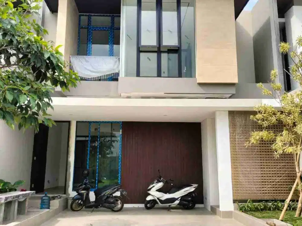 rumah citraland cluster favorit dekat pakuwon indah graha famili wiyung