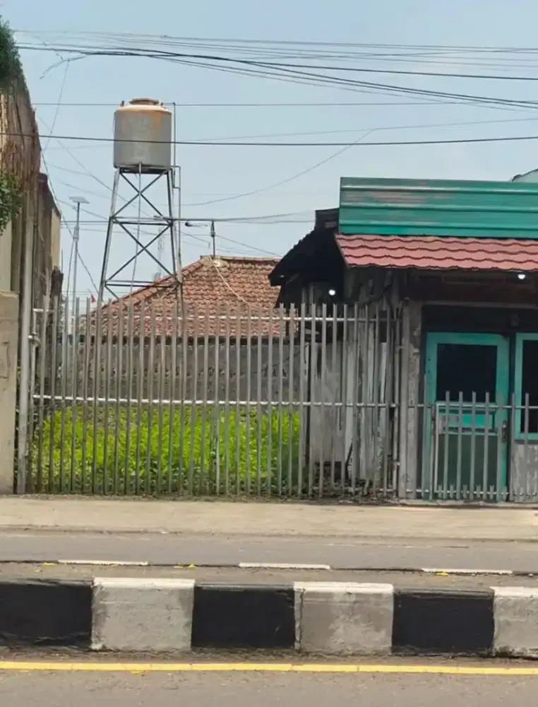 RARE!! RUMAH HITUNG TANAH 
Nol jalan raya Sby-Sda
Ngantong