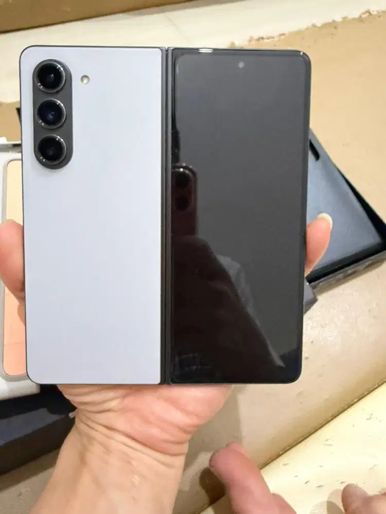 Samsung Z Fold 5 512gb warna Gray