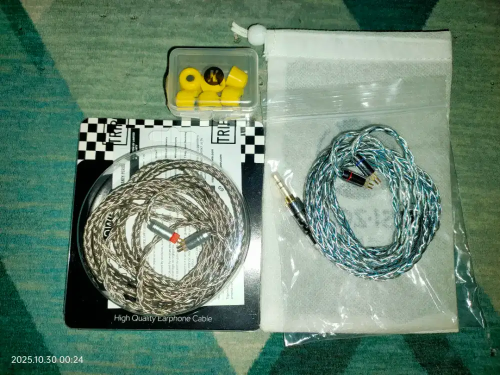Kabel IEM Tripowin Zonie 16 Core dan XINHS Rainbow Blue