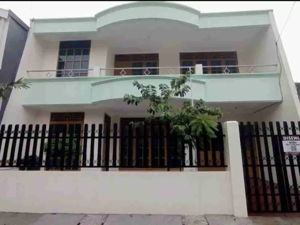 Disewakan Rumah 2 lantai di Pulo Asem
