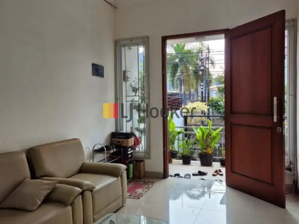 Rumah Bangunan Baru di Gading Elok Utara, kelapa Gading Luas 6x20 m2