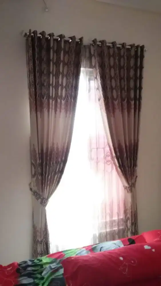 Menerima pemesanan gorden