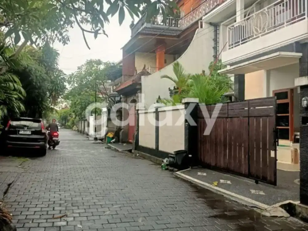 RUMAH MINIMALIS 2 LANTAI DI GANDAPURA KESIMAN KERTALANGU DENPASAR, BALI