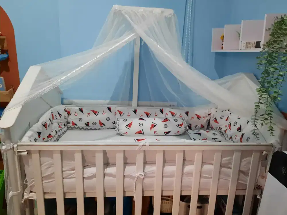 [PRELOVED] Baby Crib/ Baby Box 4 Way Little Equi