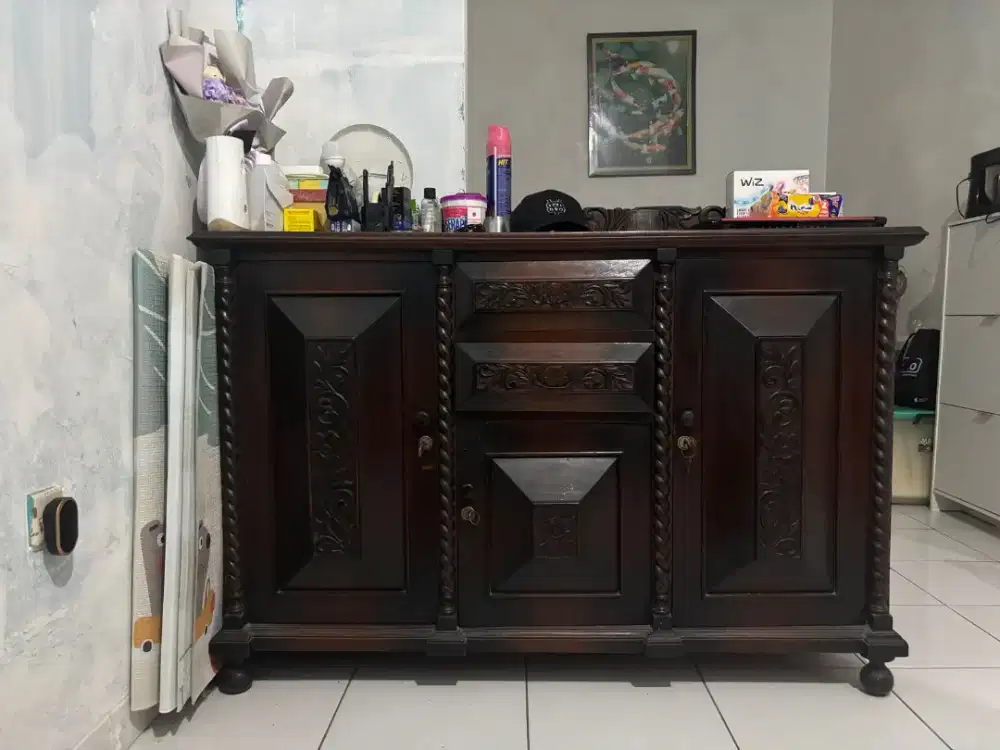 Lemari jati jadul