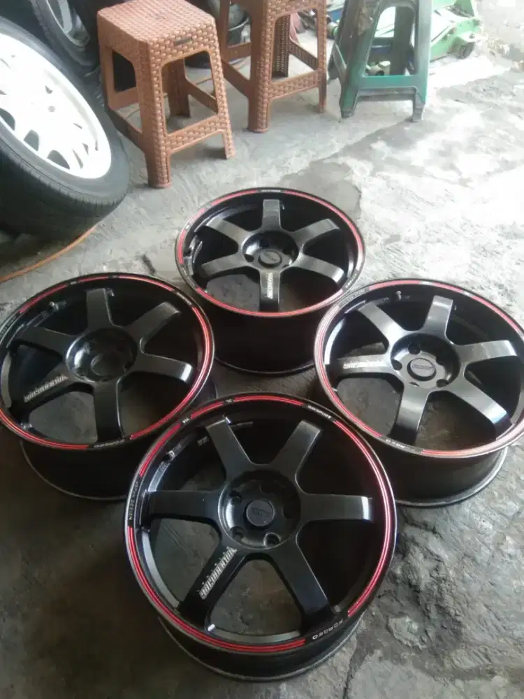 Velg Rays te37 R18×8,5 et 42 (5×114) velg only