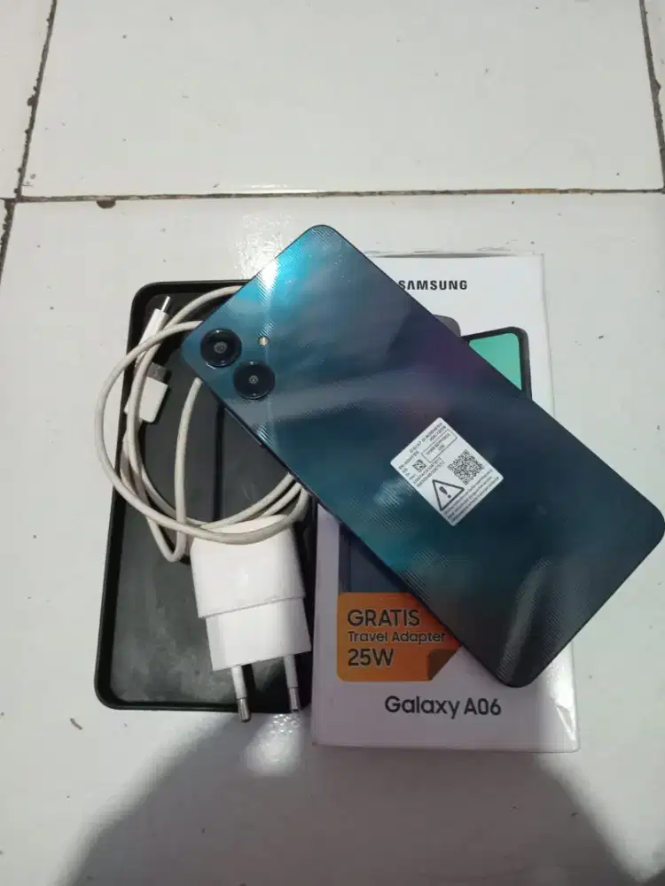 Samsung a06 4g LTE 4/128 gb (black)