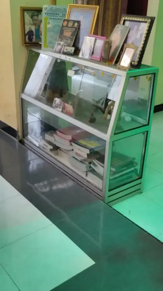 Etalase besar cook tuk usaha Masih Baru panjang 120cm tinggi 1meter