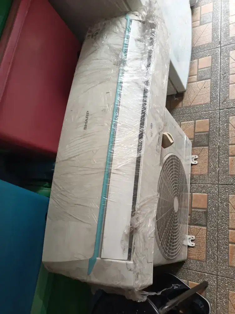AC Sharp 1 PK Barang copotan kondisi masih dingin