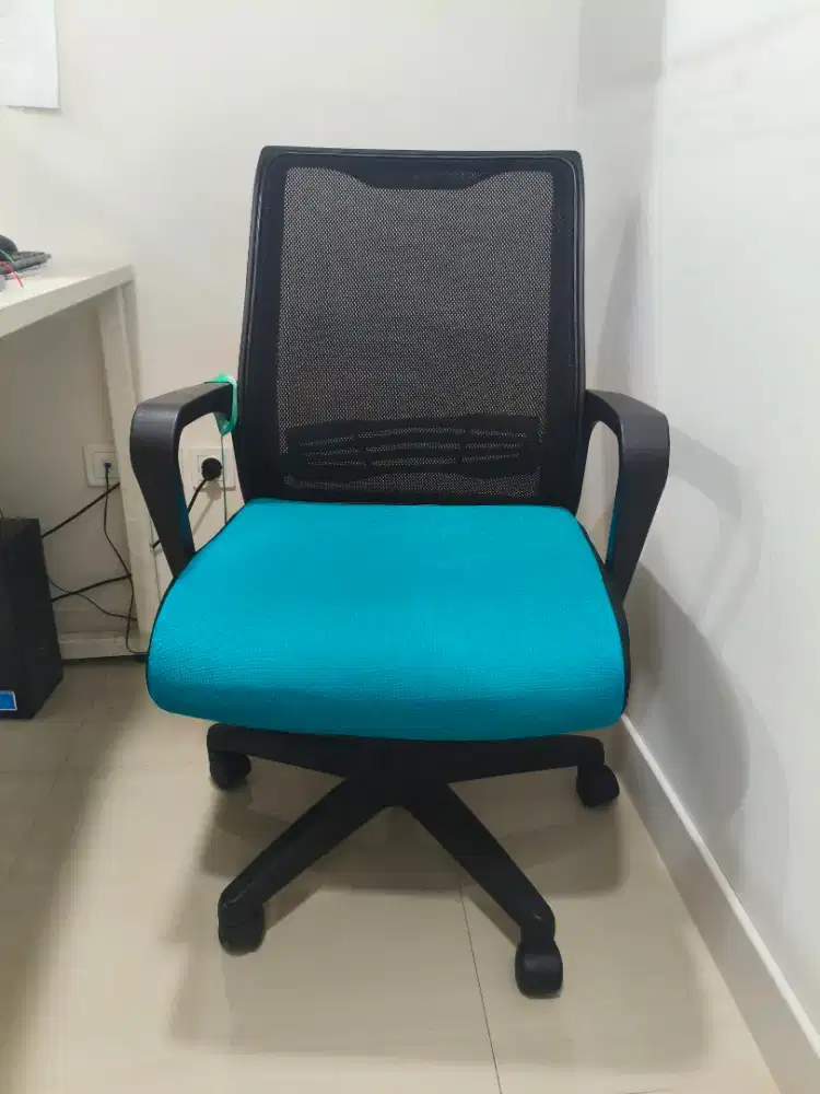 Kursi staf BR213 Har Mesh