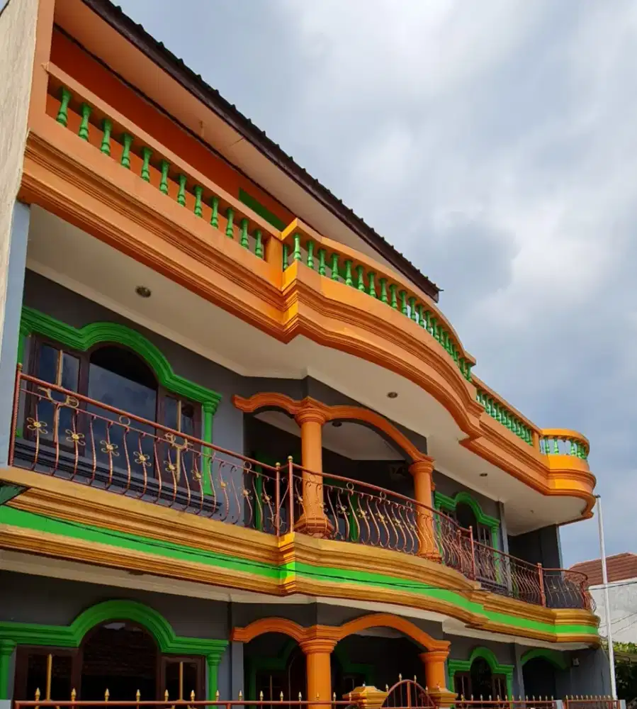 Di Jual Murah 2 Rumah  jadi satu dengan 3 Lt,  SHM, hanya Rp 825 Juta