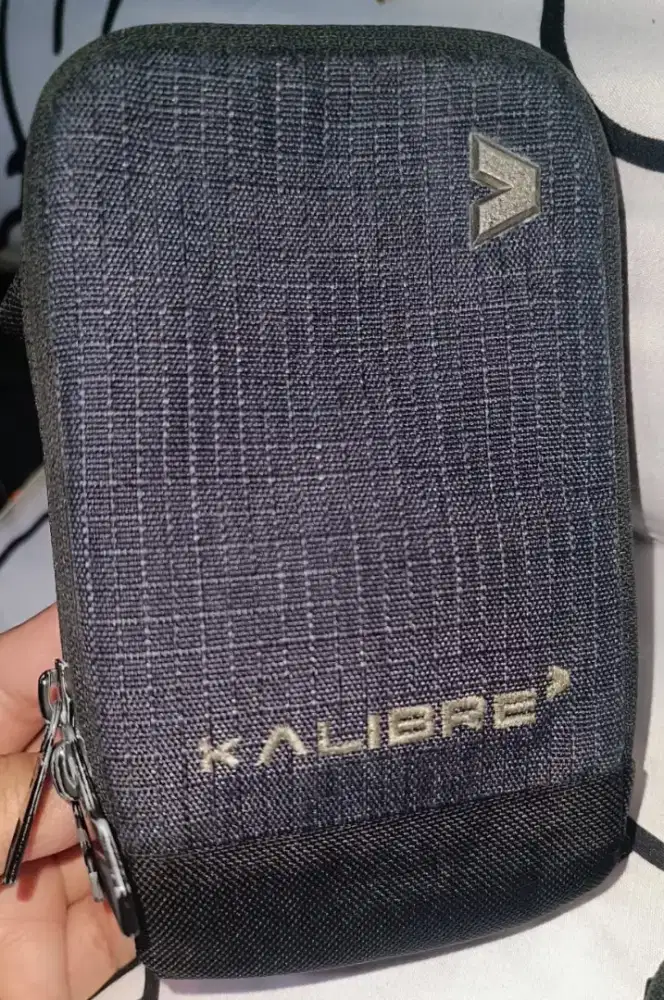 Tas Kecil untuk Handphone Powerbank