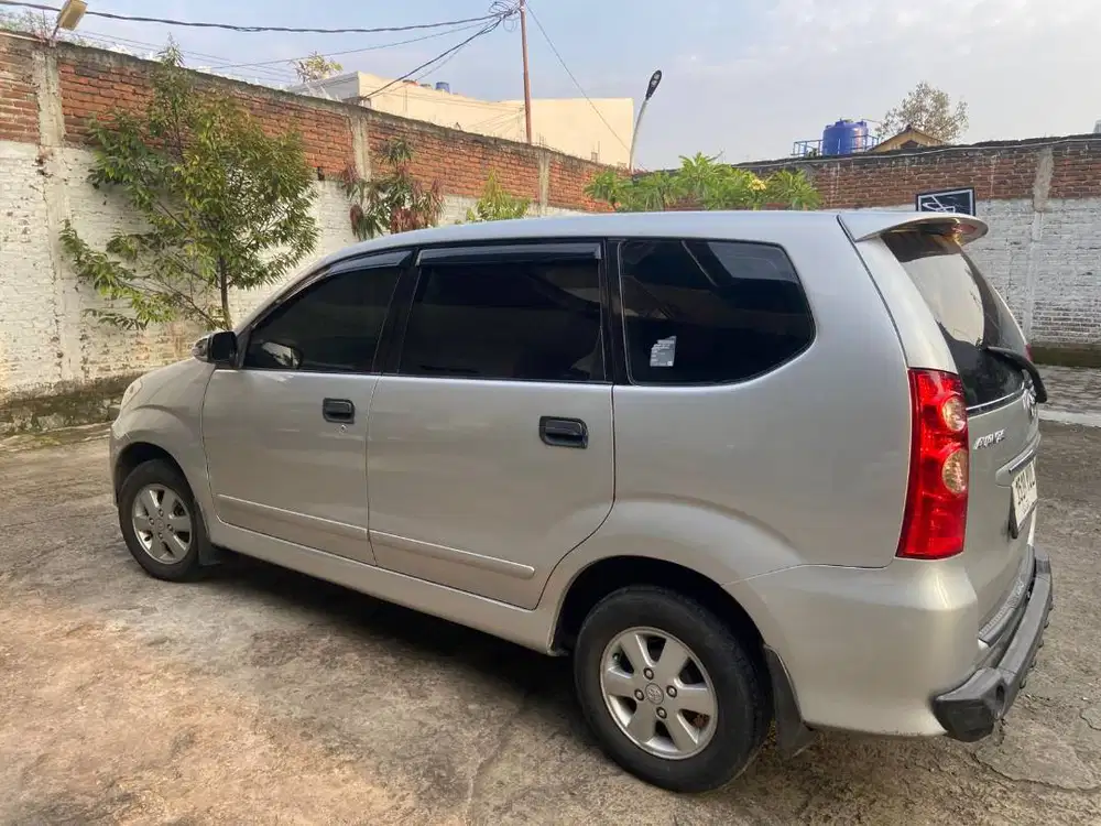 Jual Avanza tipe G - Matic 2011