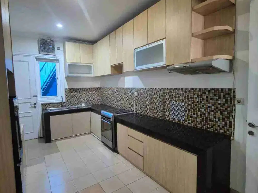 Dijual. Cepat Apartemen Paladian Park