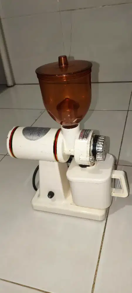 Mesin Giling Biji Kopi Coffee Grinder Latina N600 600N N 600 Bekas