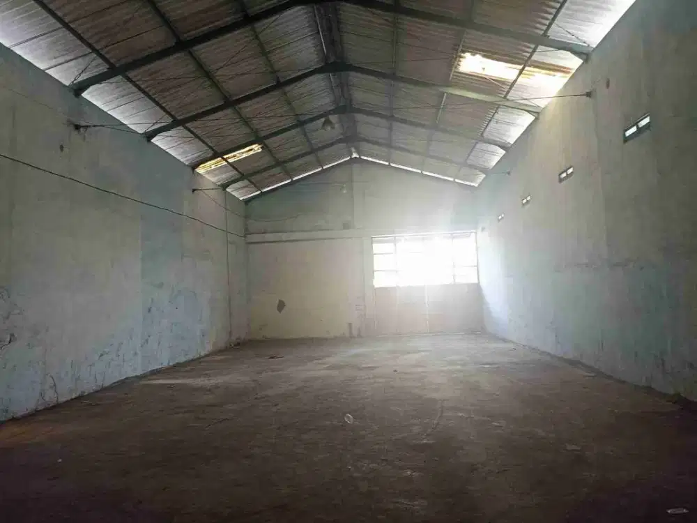 sewakan Gudang luas tanah 9 are di Cargo Indah Denoasar
