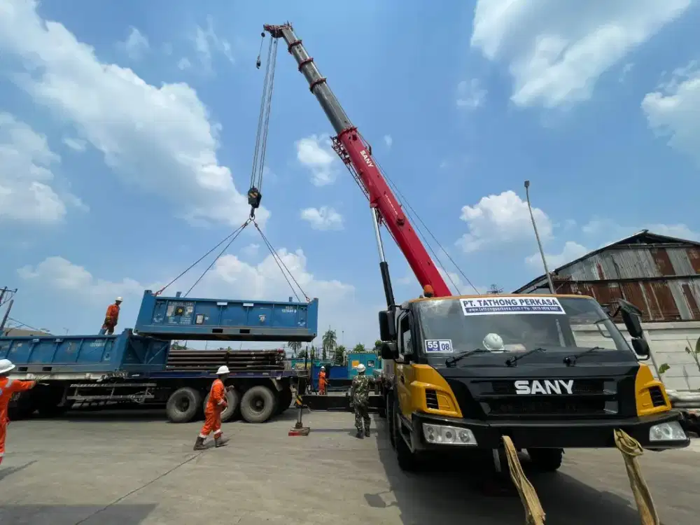 SANY MOBILE CRANE 55 TON