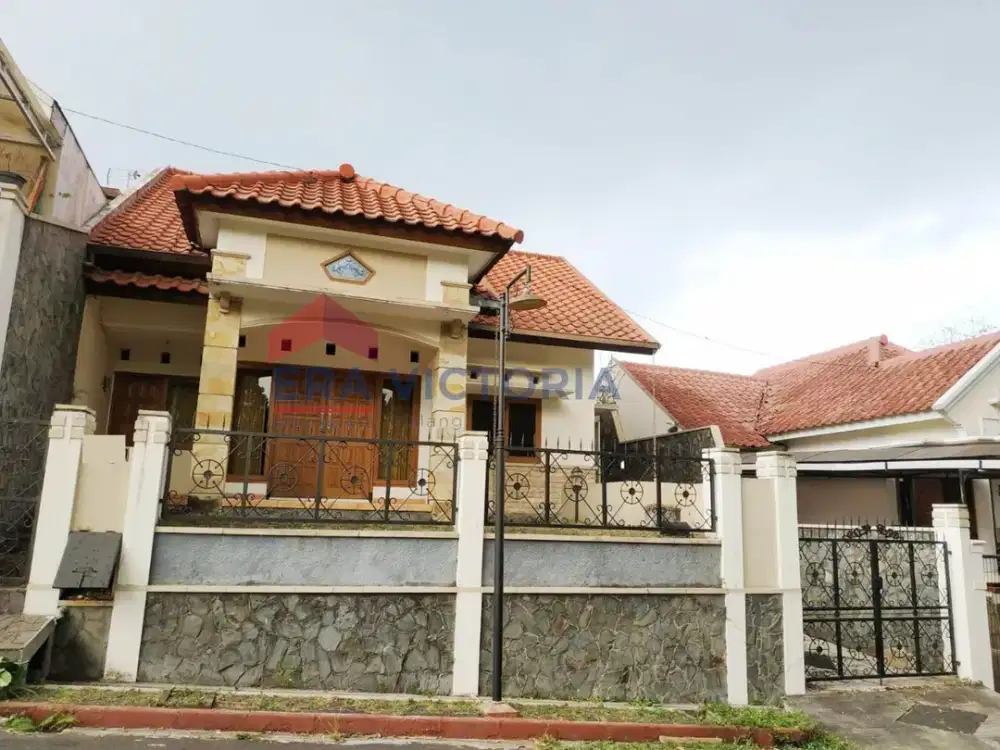 Siap Huni! Rumah Strategis Dekat UNMER, Cyber Mall & Kuliner Kawi