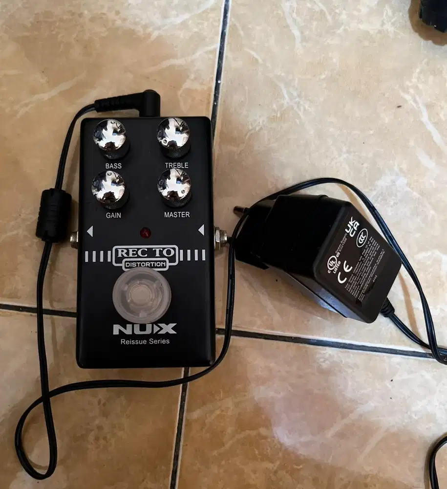 EFEK GITAR NUX DISTORSI