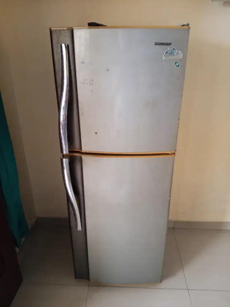 Kulkas Sharp 2 pintu