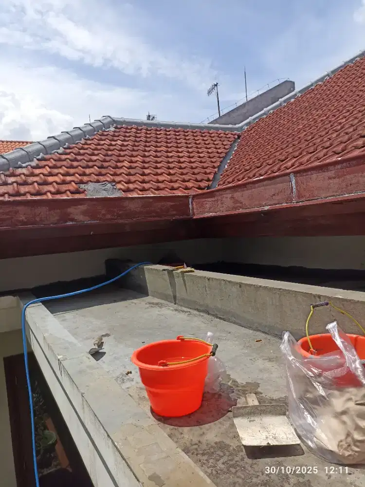 Jasa renovasi, servis kebocoran, bangun rumah mulai dari nol