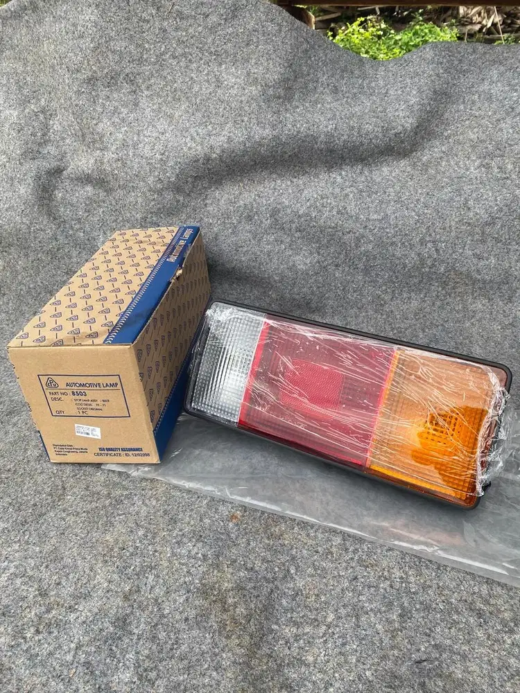 STOP LAMP FE-71 ( CANTER ) MIT CPU SOKET