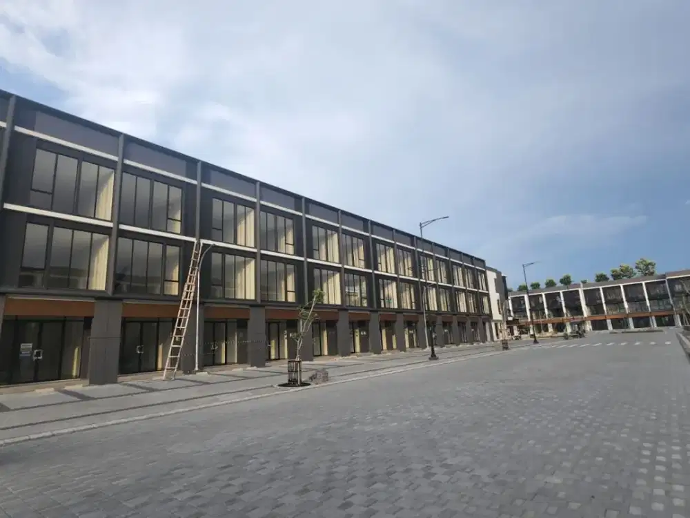 Dijual/Disewa Ruko Hampton Avenue 3 Lantai