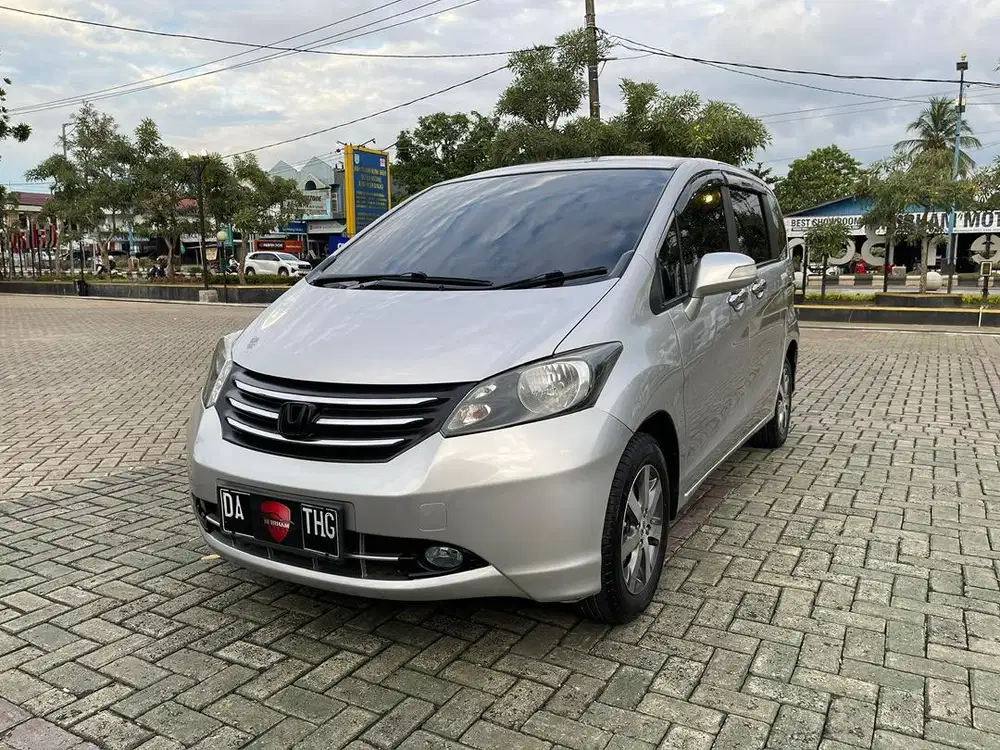 Honda Freed 1.5 E Psd Matic 2012