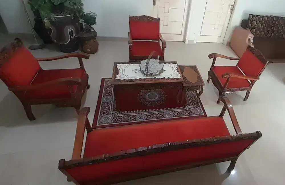Kursi Tamu Kayu Ukir Jepara (Jati Tua)