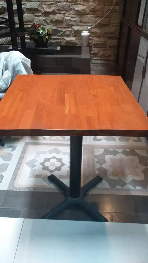 MEJA RESTO KAYU JATI KAKI BESI