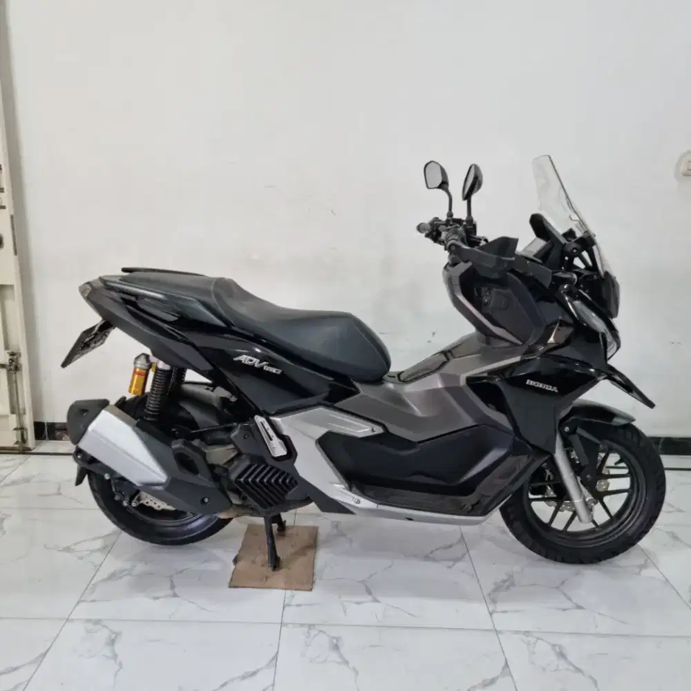 Honda New ADV 160 CBS Keyless LED Fi 2023 bln 7 pajak panjang DP 1 Jt