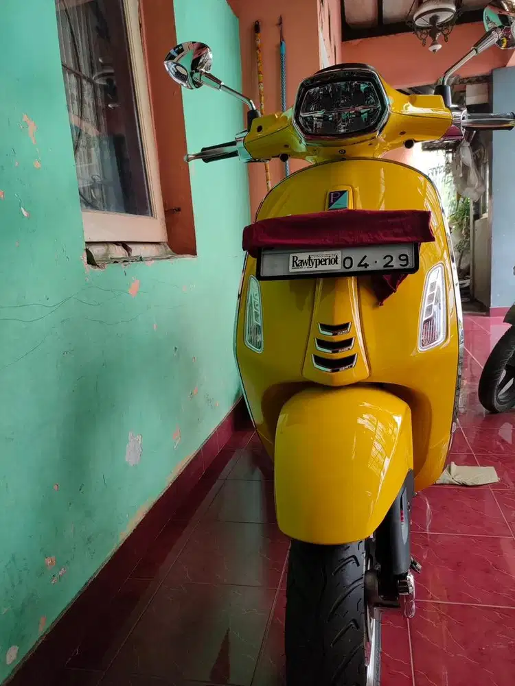 VESPA SPRINT Yellow Sole 2024 iGet ABS NEW