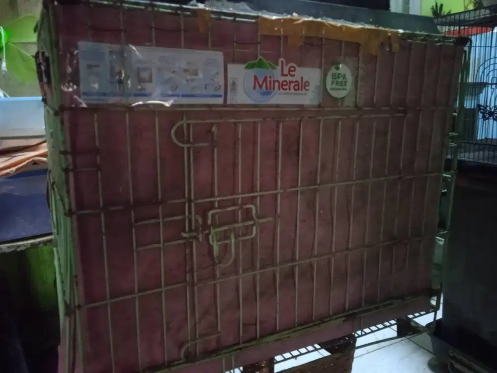 Kandang burung besar