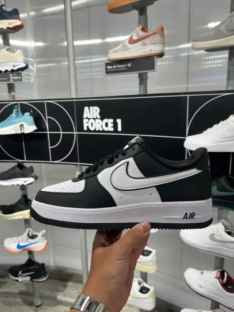 Nike air force 1 swoosh panda