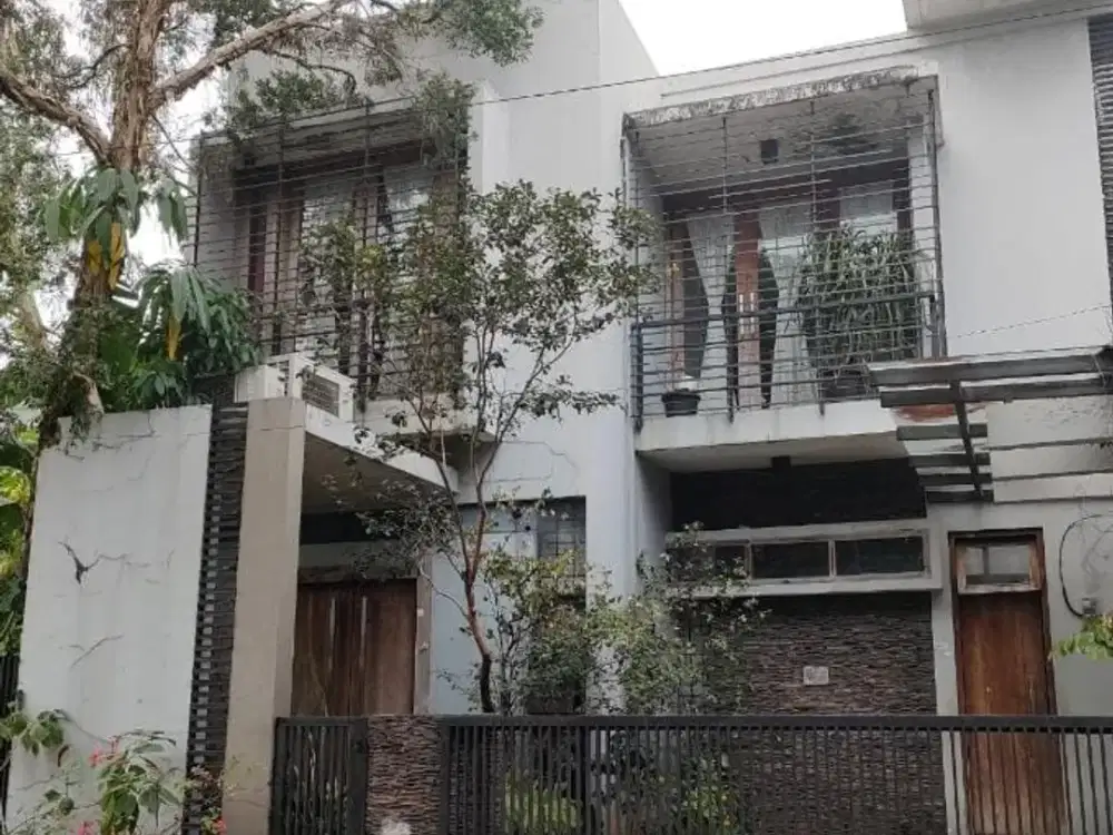 DIJUAL VIA LELANG RUMAH 2 LANTAI KEREN DI KAV DKI CIPEDAK JAGAKARSA JAKARTA SELATAN