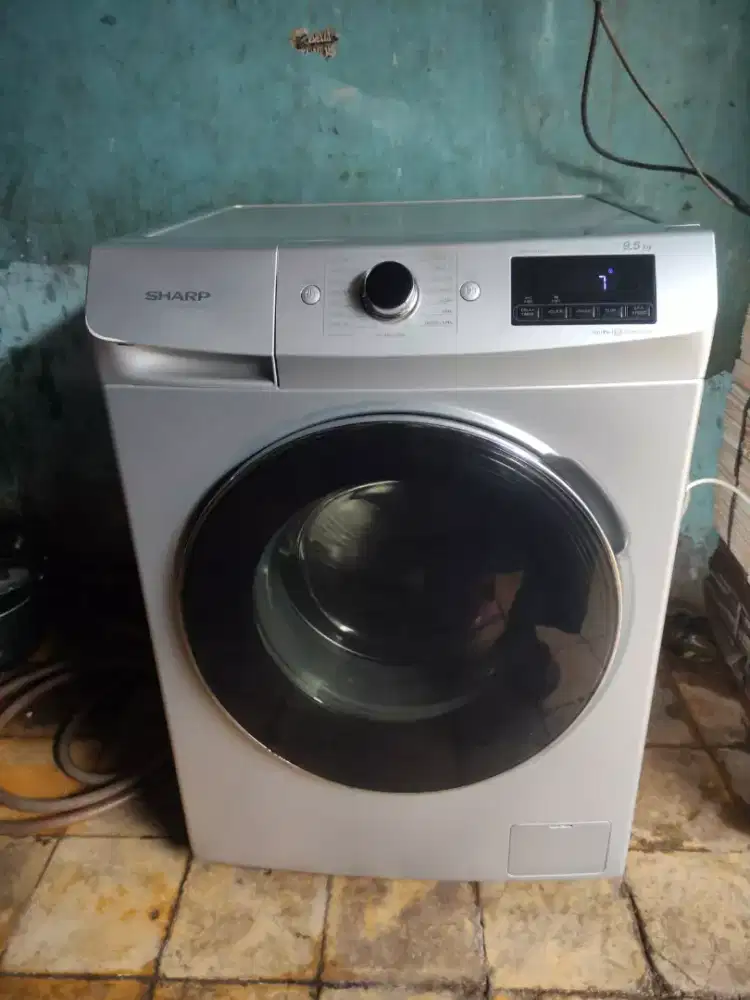 Mesin cuci front loading merk SHARP