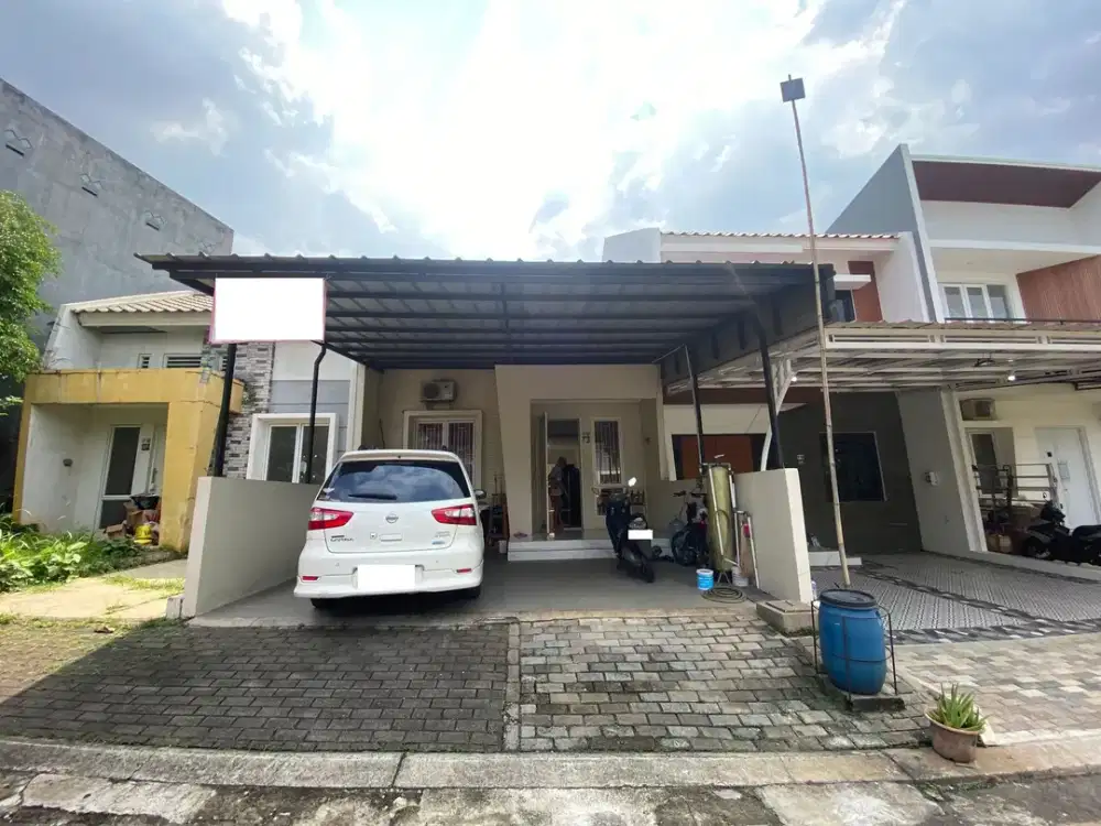Rumah 4 KT 14 Menit ke Lagoon Avenue Mall Bekasi Hadap Selatan J-38307