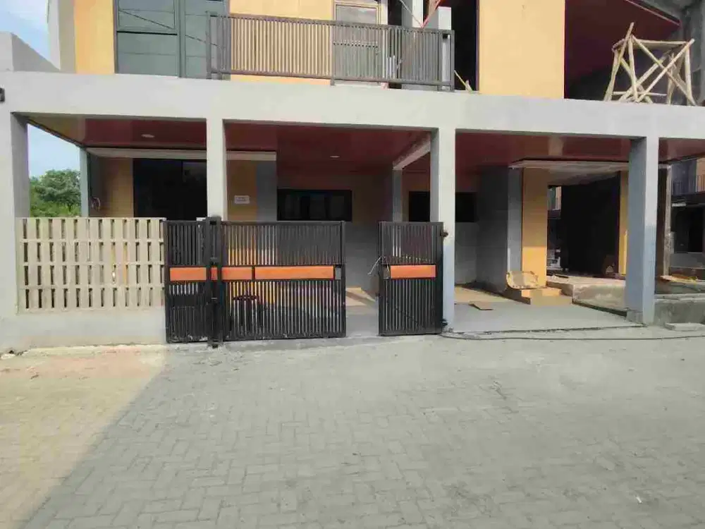 Rumah cantik 3 kamar lokasi strategis akses mudah siap huni