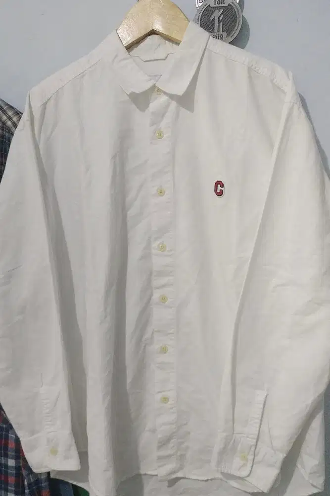 KEMEJA COVERNAT PUTIH BERSIH