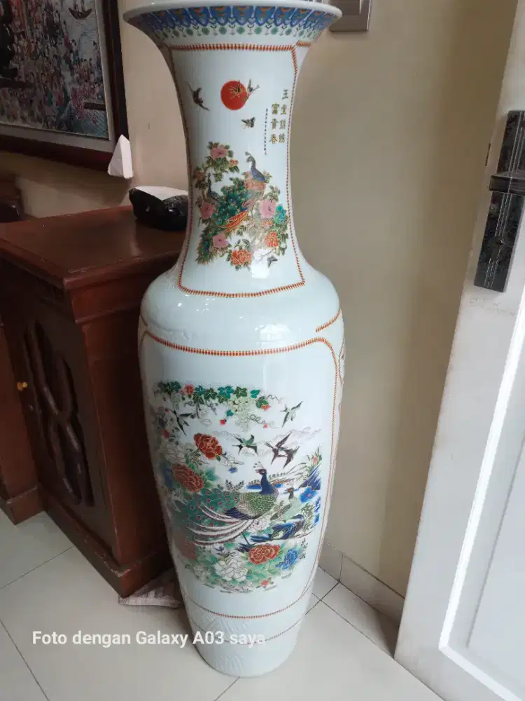 Guci keramik cina jadul 2muka beda gambar T.125cm diamtr 34cm