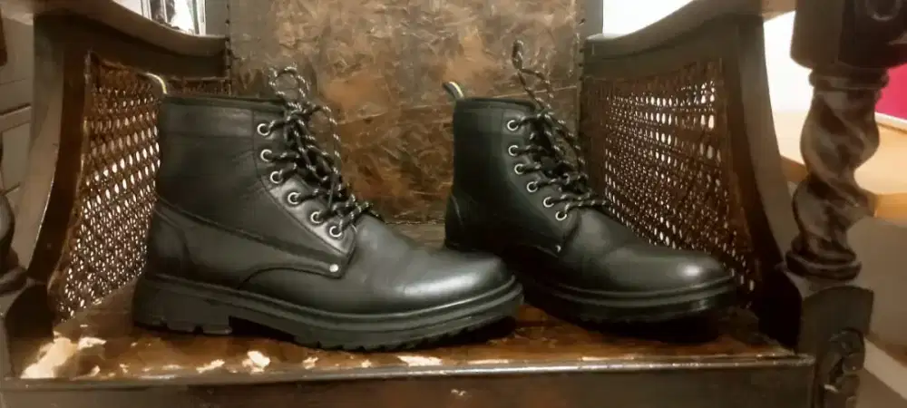 Dijual sepatu boots kulit sapi asli, jim joker