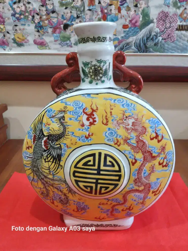 Guci arak keramik cina zaman dulu. T.37cmx L.27cm