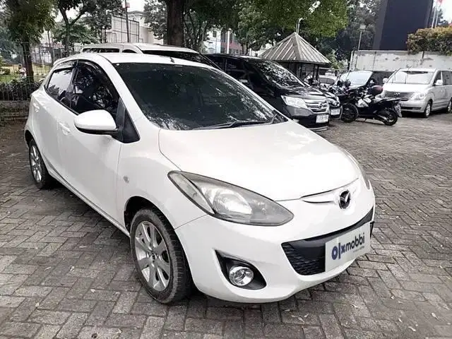 LOW DP Mazda 2 1.5 V Bensin-AT 2013 EKR