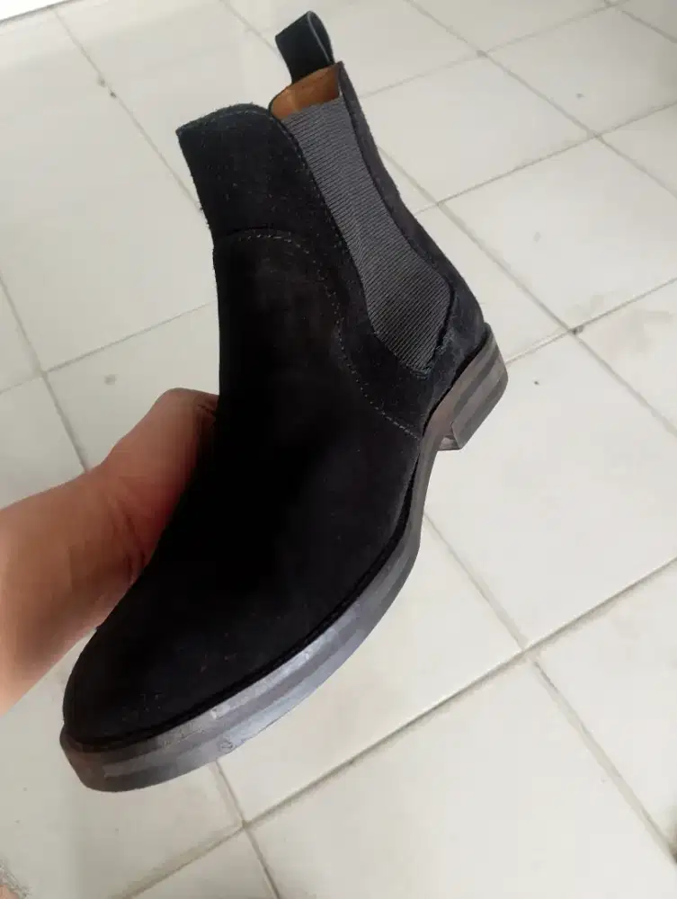 Dijual sepatu chelsea boots, kulit sapi asli size nomor 42