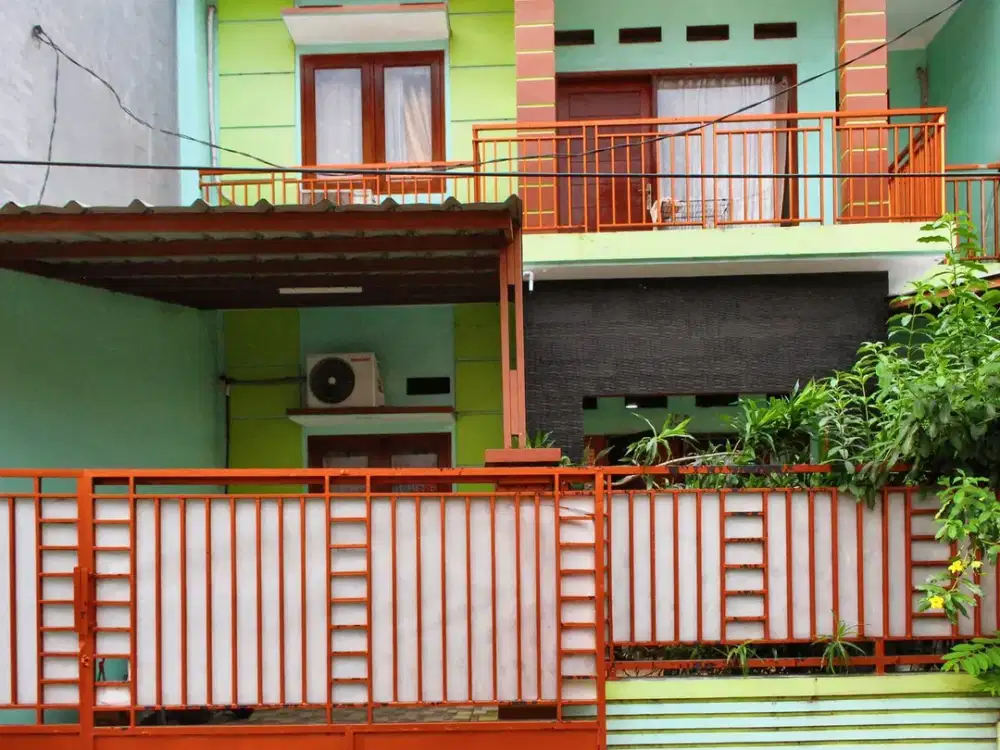 Rumah 3 Lt di Jaktim dekat KRL dan Pintu Tol Dibantu KPR J-11761