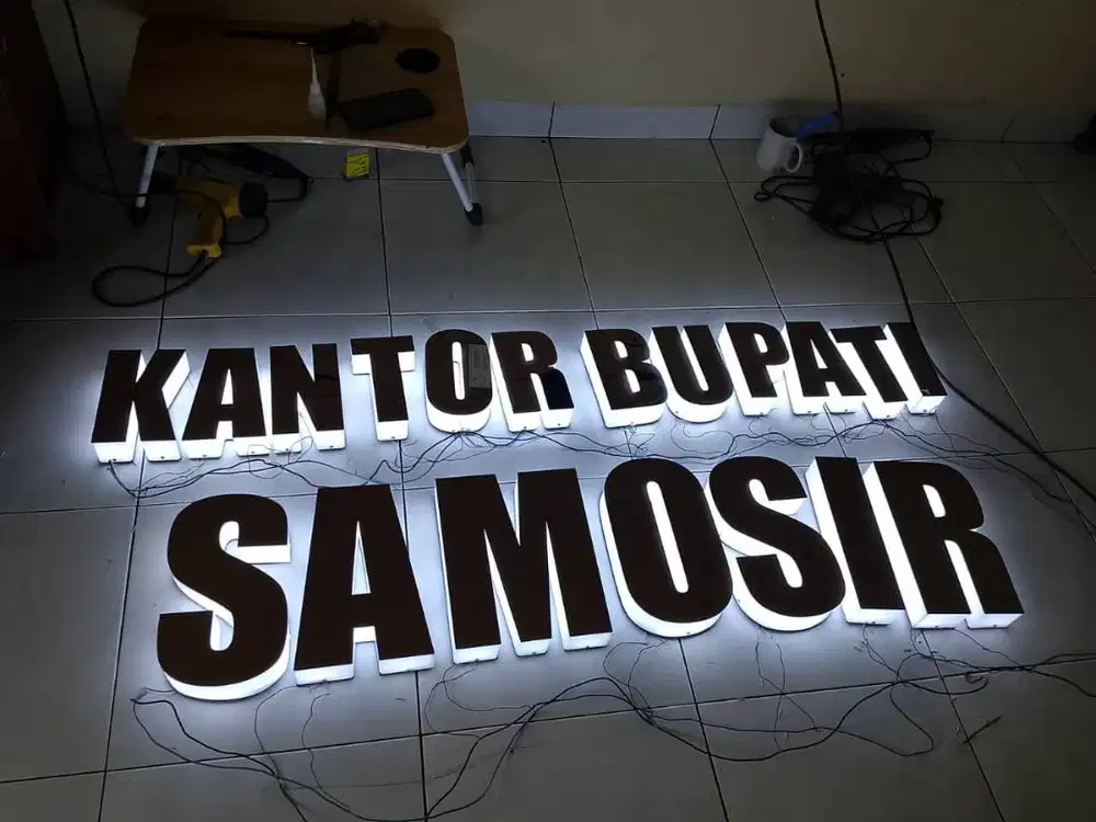 HURUF TIMBUL AKRILIK LAMPU