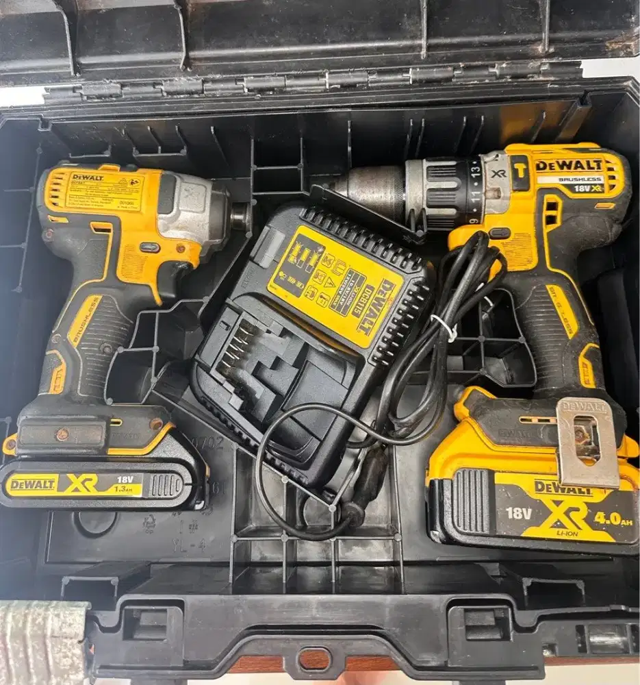 DEWALT 18V 2PCS Bor + Impact Mesin Alat Drill Kit Tools Combo Mesin