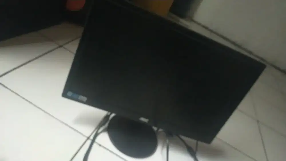 Monitor merk AOC 19inch